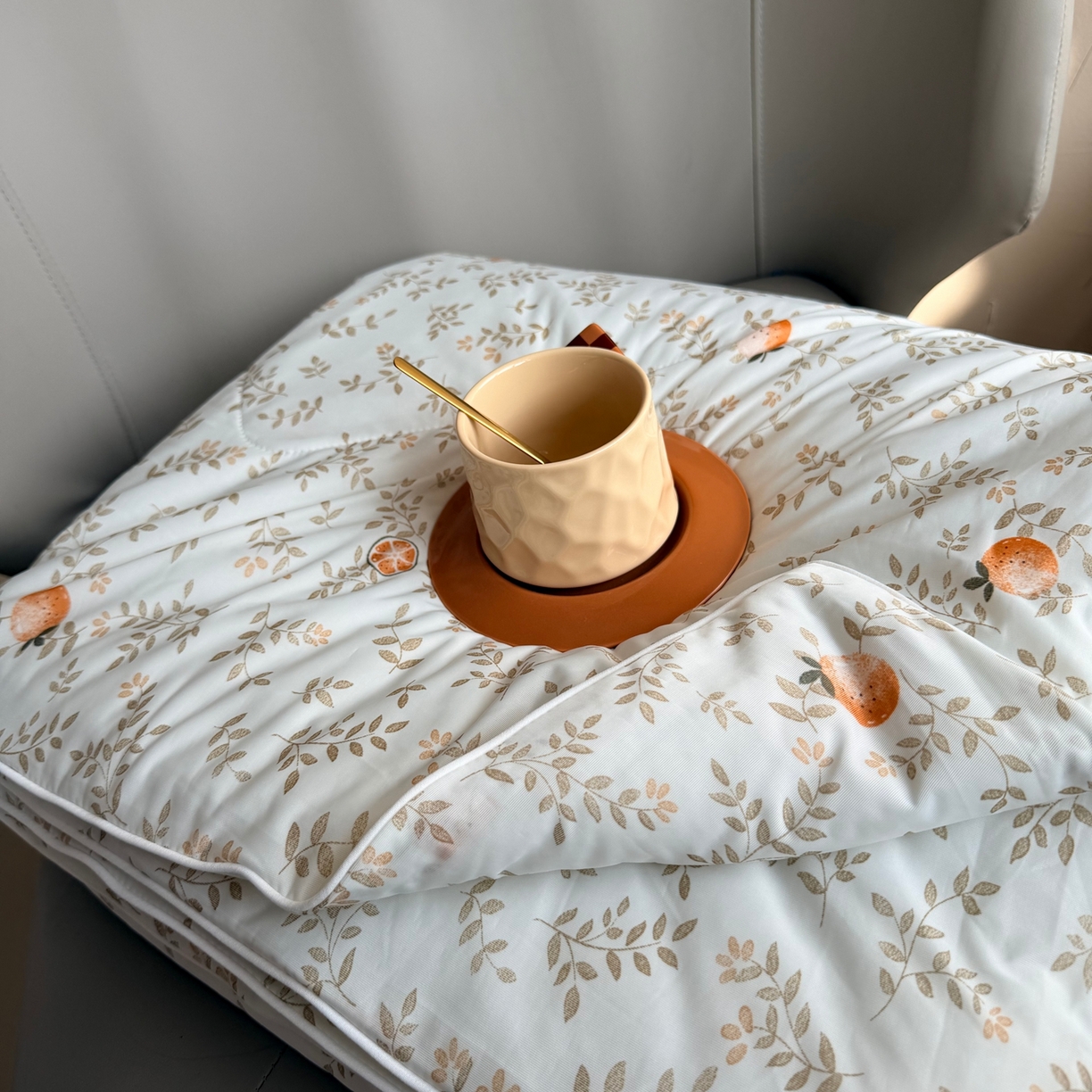 91家纺网 家纺一手货源 找家纺 莱豫家纺 2026春夏新款A类凉感小冰皮夏凉被夏被空调被 小橘子