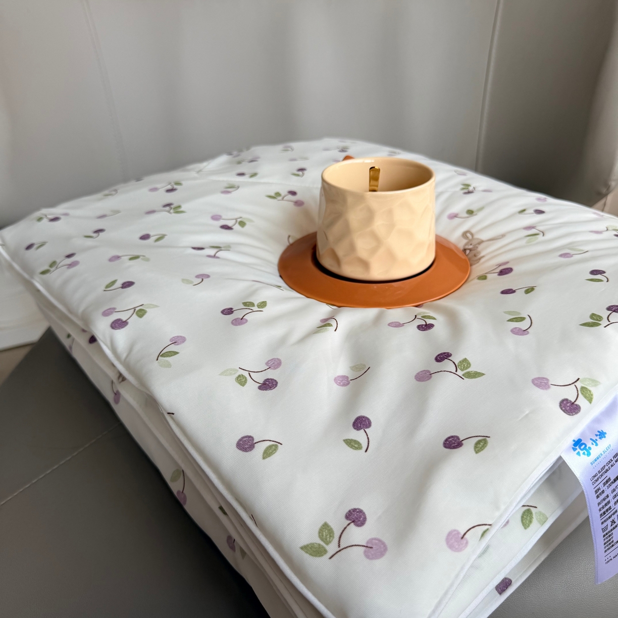 91家纺网 家纺一手货源 找家纺 莱豫家纺 2026春夏新款A类凉感小冰皮夏凉被夏被空调被 小樱桃