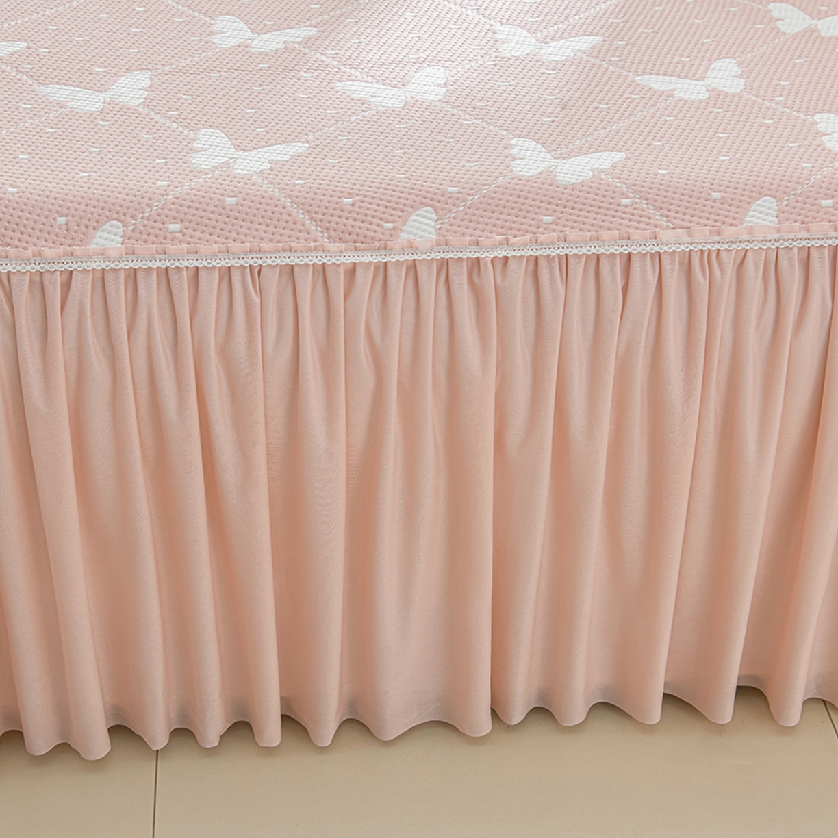 91家纺网 家纺一手货源 找家纺 （总）绘萱家居 2026春夏新款530克PE100%提花冰凉豆豆床裙款凉席席子空调软席