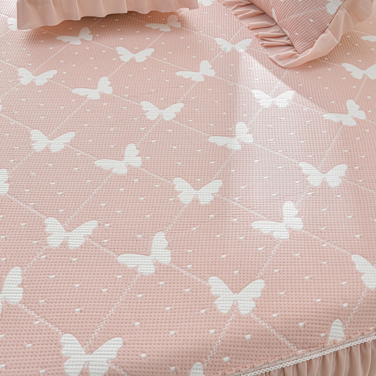 91家纺网 家纺一手货源 找家纺 （总）绘萱家居 2026春夏新款530克PE100%提花冰凉豆豆床裙款凉席席子空调软席