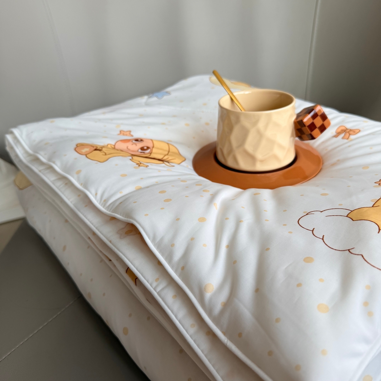 91家纺网 家纺一手货源 找家纺 莱豫家纺 2026春夏新款A类凉感小冰皮夏凉被夏被空调被 星星宝贝米