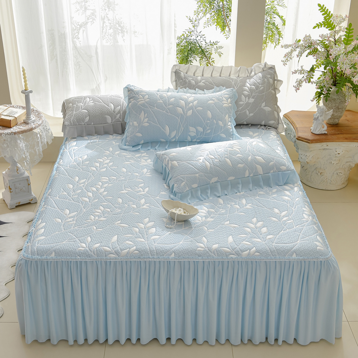 91家纺网 家纺一手货源 找家纺 绘萱家居 2026春夏新款530克PE100%提花冰凉豆豆床裙款凉席席子空调软席 花枝招展-蓝