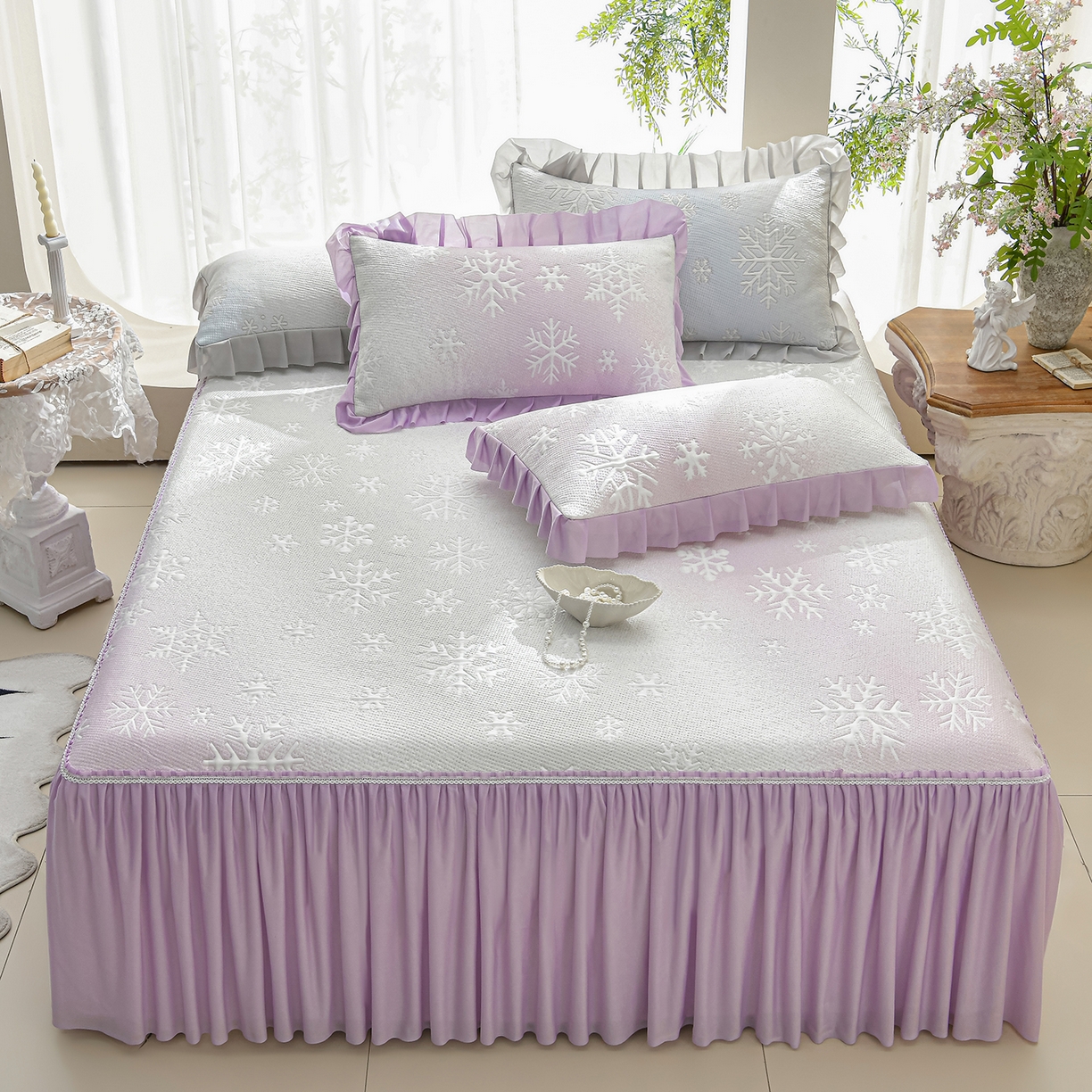 91家纺网 家纺一手货源 找家纺 绘萱家居 2026春夏新款530克PE100%提花冰凉豆豆床裙款凉席席子空调软席 渐变雪花-紫