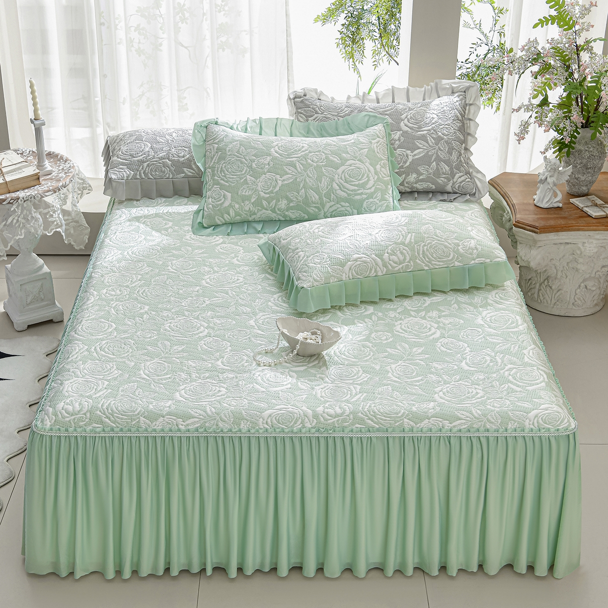 91家纺网 家纺一手货源 找家纺 绘萱家居 2026春夏新款530克PE100%提花冰凉豆豆床裙款凉席席子空调软席 玫瑰花香-绿