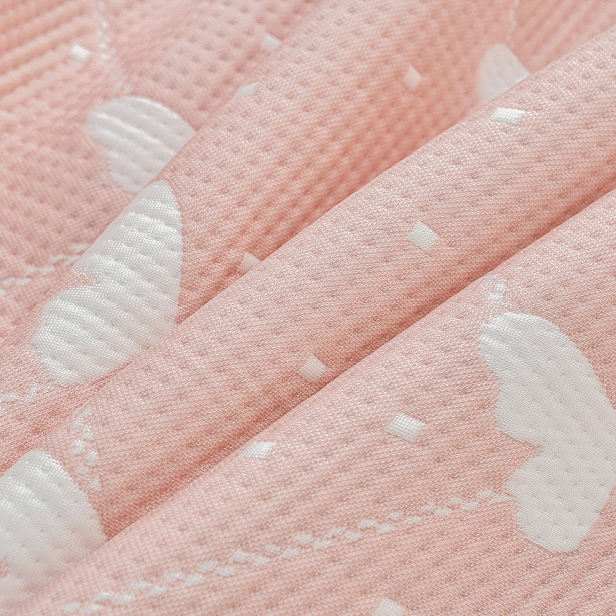 91家纺网 家纺一手货源 找家纺 绘萱家居 2026春夏新款530克PE100%提花冰凉豆豆床裙款凉席席子空调软席 蝶儿轻舞-粉