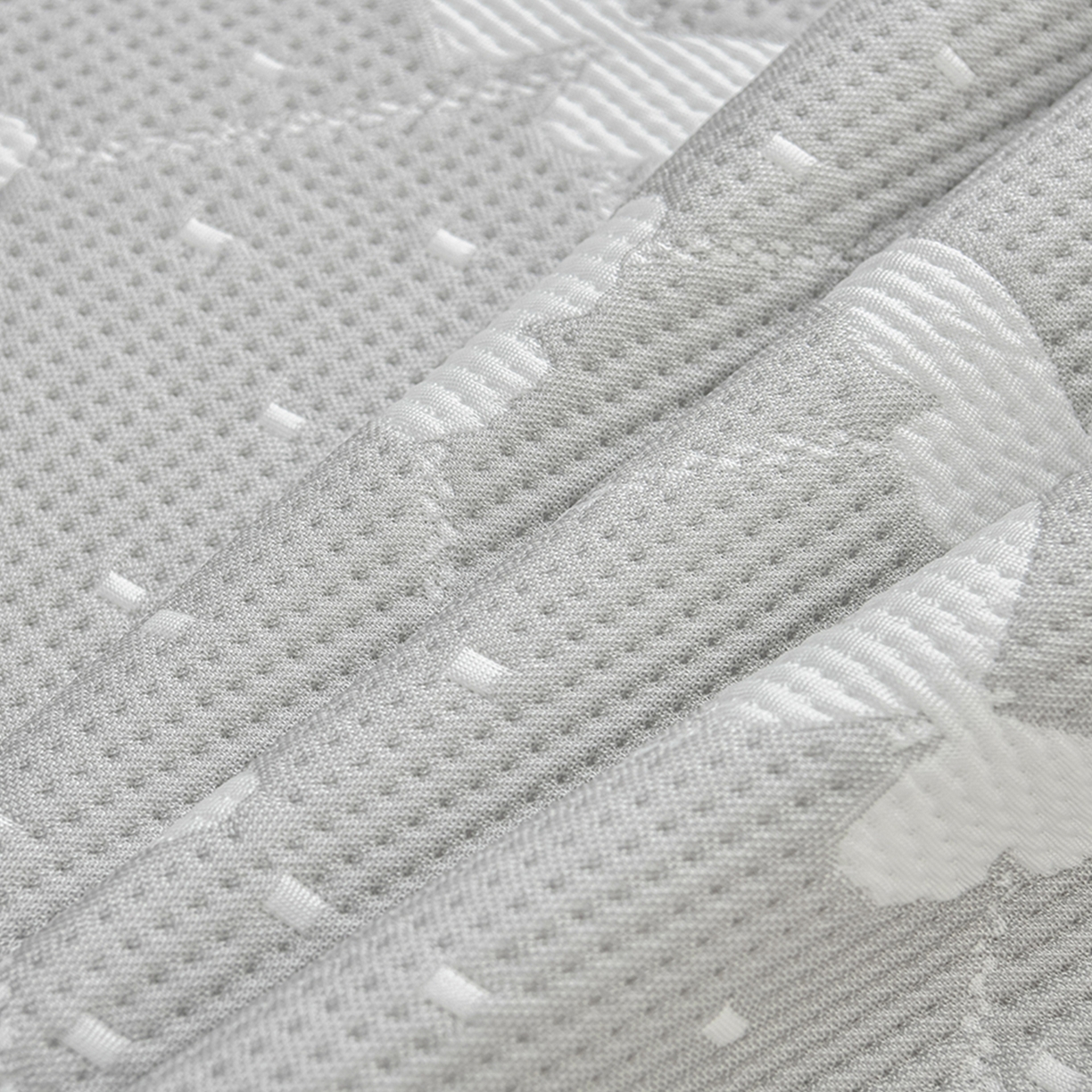 91家纺网 家纺一手货源 找家纺 绘萱家居 2026春夏新款530克PE100%提花冰凉豆豆床裙款凉席席子空调软席 蝶儿轻舞-灰