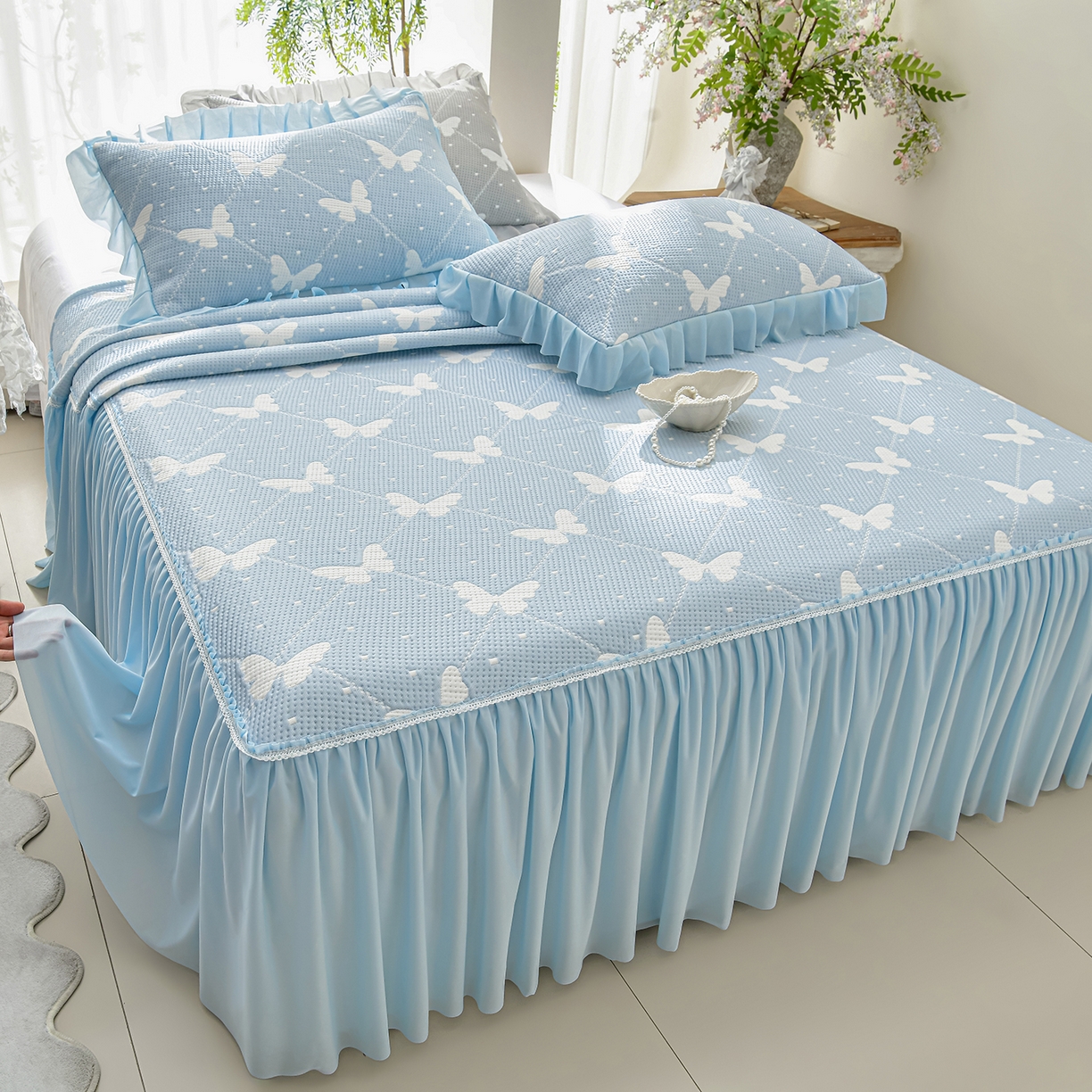 绘萱家居 2026春夏新款530克PE100%提花冰凉豆豆床裙款凉席席子空调软席 蝶儿轻舞-蓝