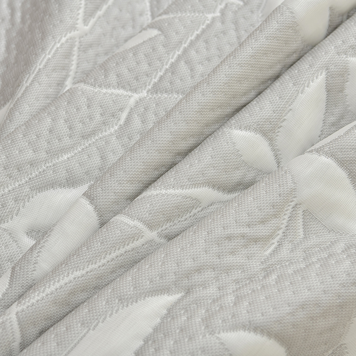 91家纺网 家纺一手货源 找家纺 绘萱家居 2026春夏新款530克PE100%提花冰凉豆豆床裙款凉席席子空调软席 花枝招展-灰