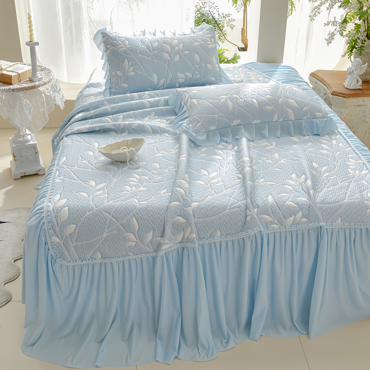 91家纺网 家纺一手货源 找家纺 绘萱家居 2026春夏新款530克PE100%提花冰凉豆豆床裙款凉席席子空调软席 花枝招展-蓝