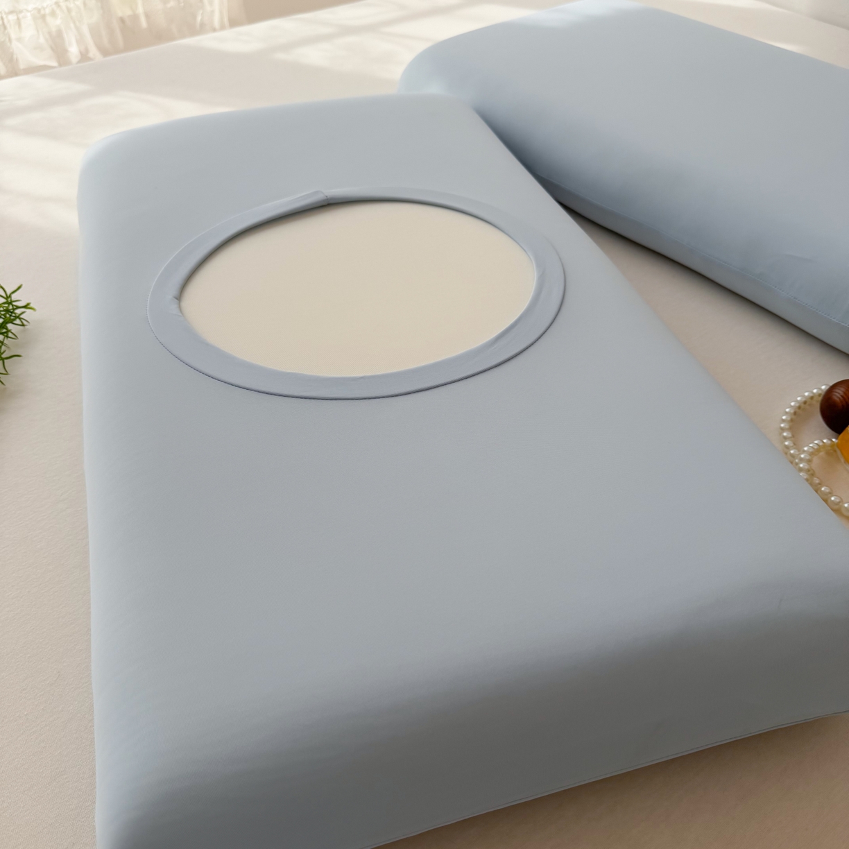 91家纺网 家纺一手货源 找家纺 百寐 2026新款夏季凉感冰皮星球深睡pro枕芯42*70保护套锦氨枕套纯色奶油色 冰皮枕套-晴天蓝