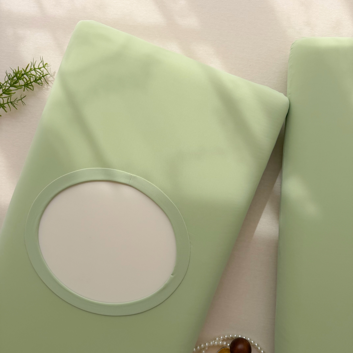 91家纺网 家纺一手货源 找家纺 百寐 2026新款夏季凉感冰皮星球深睡pro枕芯42*70保护套锦氨枕套纯色奶油色 冰皮枕套-橄榄绿