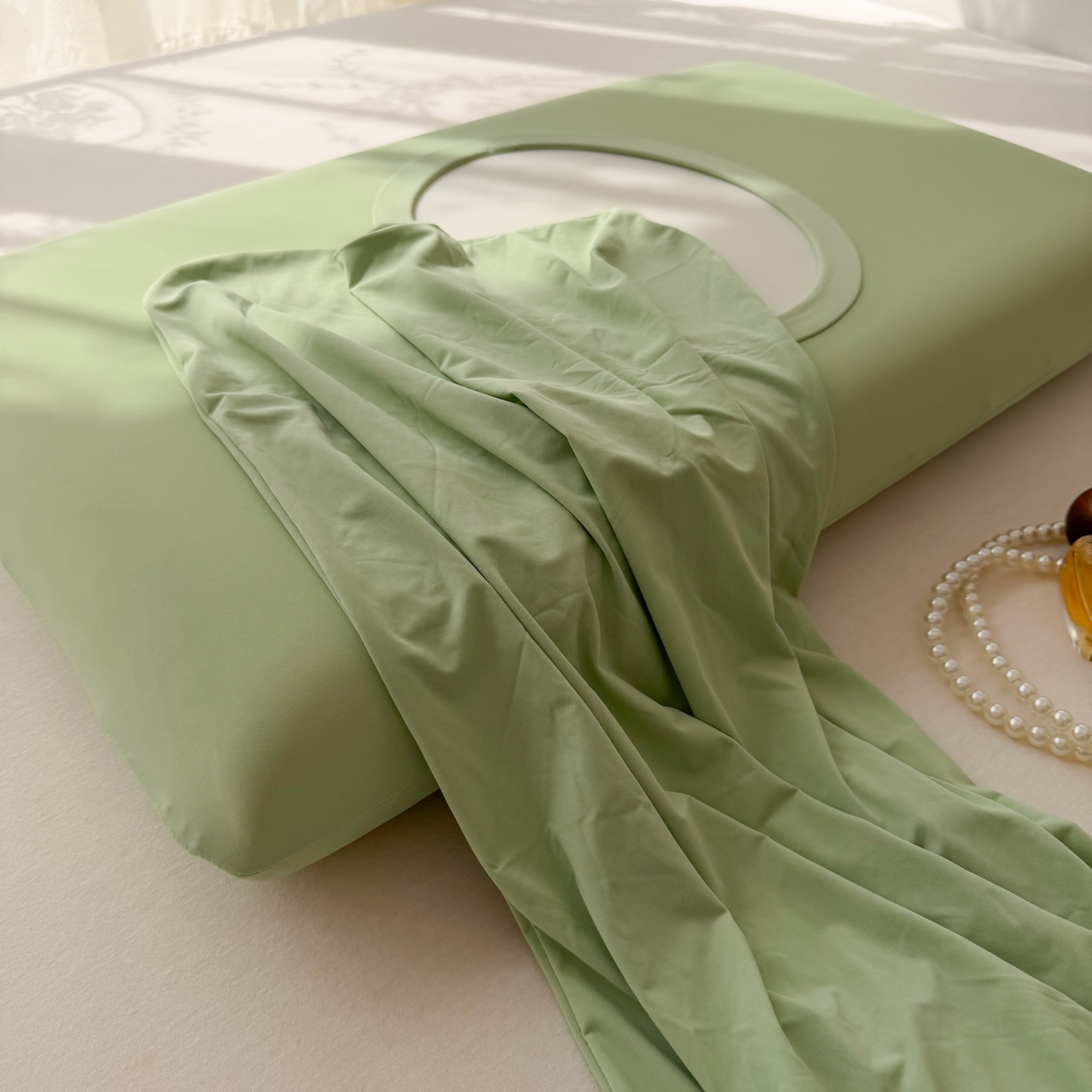 91家纺网 家纺一手货源 找家纺 百寐 2026新款夏季凉感冰皮星球深睡pro枕芯42*70保护套锦氨枕套纯色奶油色 冰皮枕套-橄榄绿