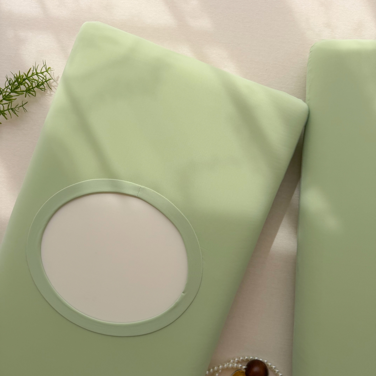 91家纺网 家纺一手货源 找家纺 百寐 2026新款夏季凉感冰皮星球深睡pro枕芯42*70保护套锦氨枕套纯色奶油色 冰皮枕套-橄榄绿