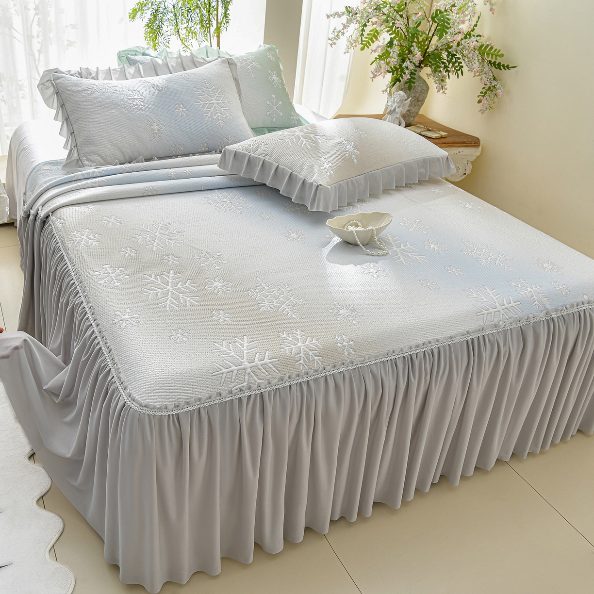 绘萱家居 2026春夏新款530克PE100%提花冰凉豆豆床裙款凉席席子空调软席 渐变雪花-灰