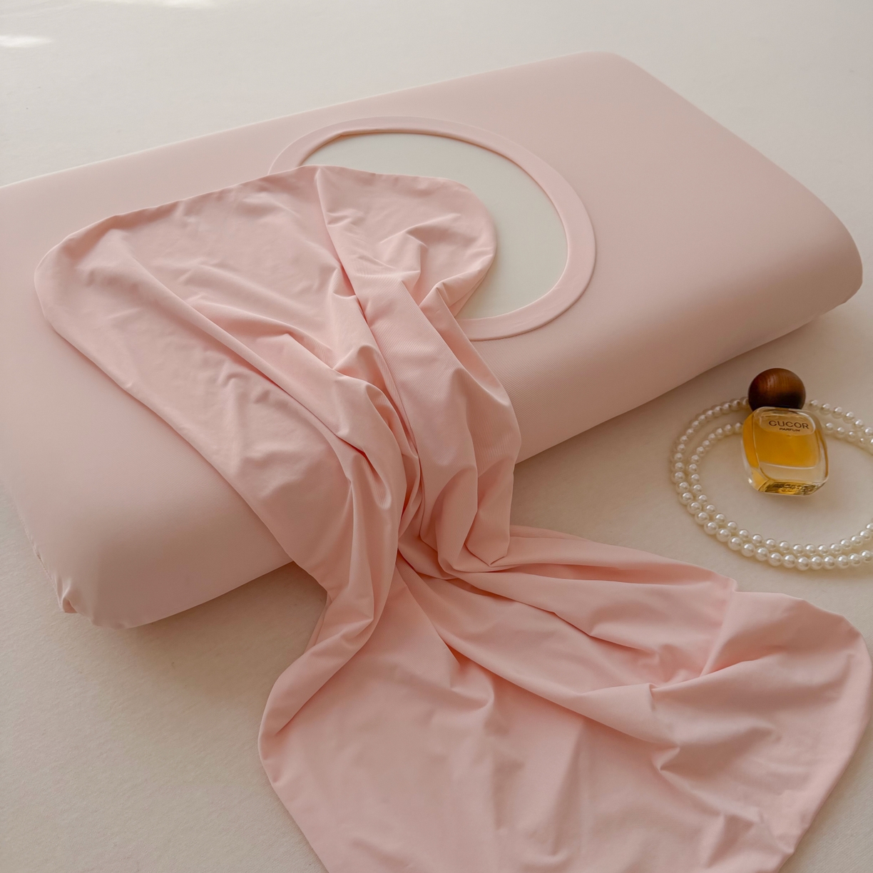 91家纺网 家纺一手货源 找家纺 百寐 2026新款夏季凉感冰皮星球深睡pro枕芯42*70保护套锦氨枕套纯色奶油色 冰皮枕套-公主粉