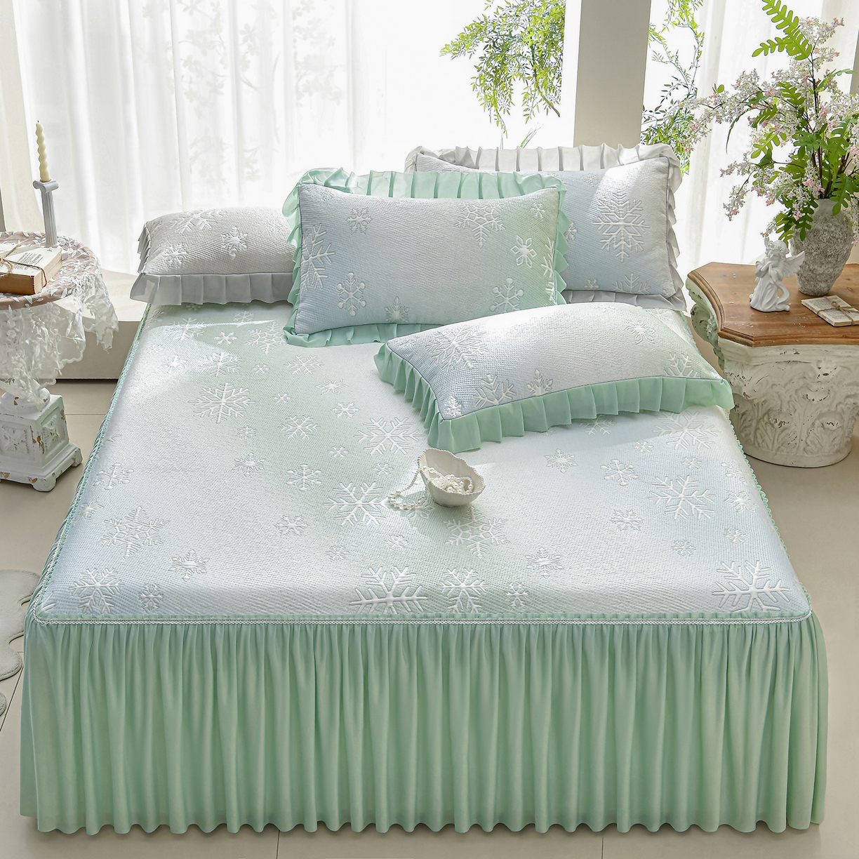 91家纺网 家纺一手货源 找家纺 绘萱家居 2026春夏新款530克PE100%提花冰凉豆豆床裙款凉席席子空调软席 渐变雪花-绿