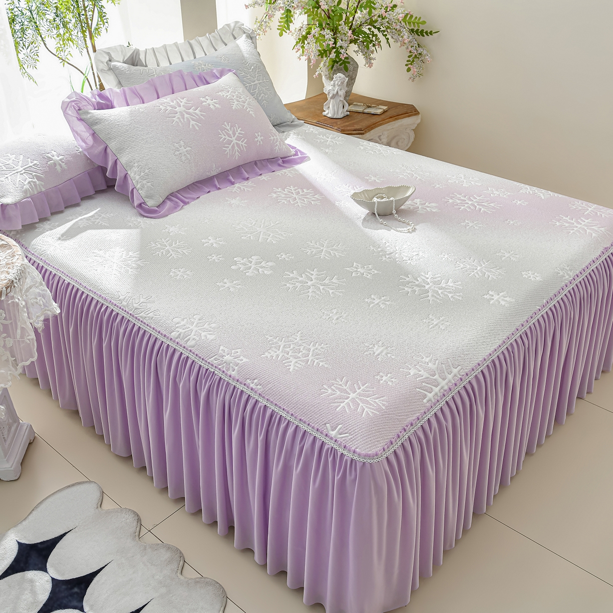 91家纺网 家纺一手货源 找家纺 绘萱家居 2026春夏新款530克PE100%提花冰凉豆豆床裙款凉席席子空调软席 渐变雪花-紫