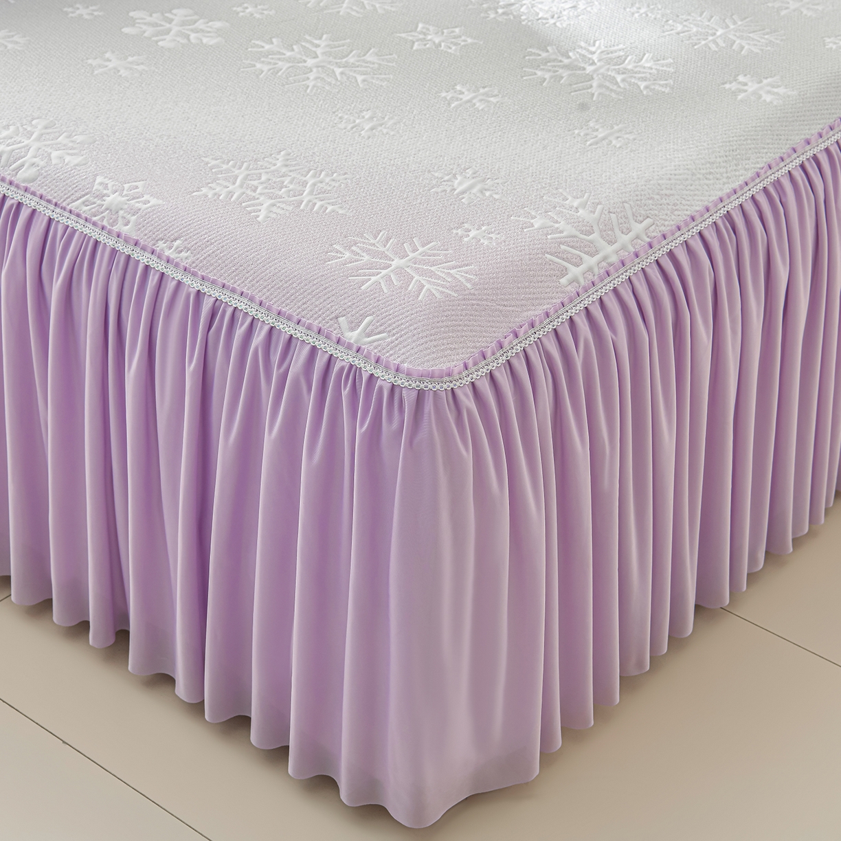 91家纺网 家纺一手货源 找家纺 绘萱家居 2026春夏新款530克PE100%提花冰凉豆豆床裙款凉席席子空调软席 渐变雪花-紫