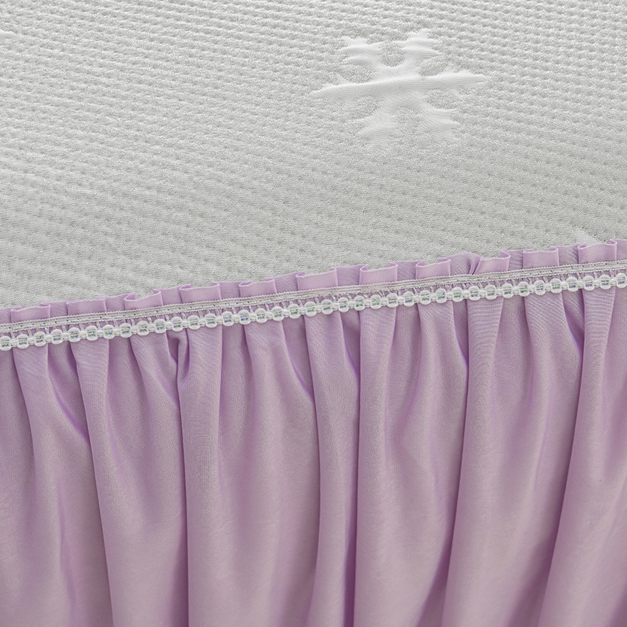 91家纺网 家纺一手货源 找家纺 绘萱家居 2026春夏新款530克PE100%提花冰凉豆豆床裙款凉席席子空调软席 渐变雪花-紫