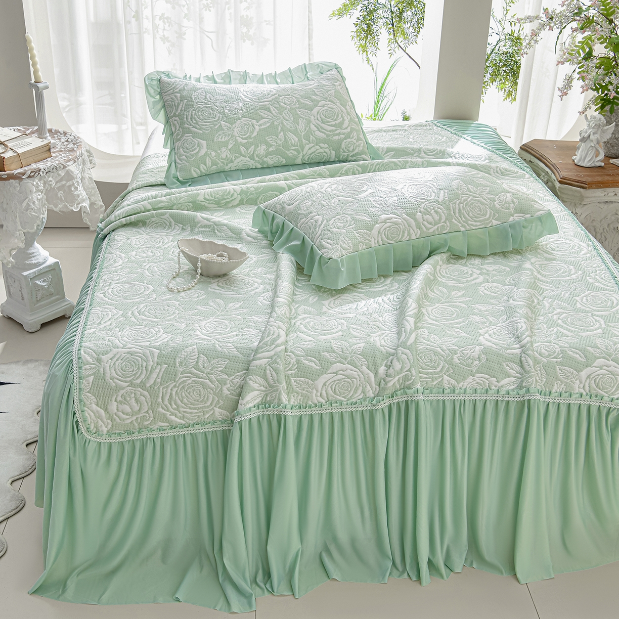 91家纺网 家纺一手货源 找家纺 绘萱家居 2026春夏新款530克PE100%提花冰凉豆豆床裙款凉席席子空调软席 玫瑰花香-绿