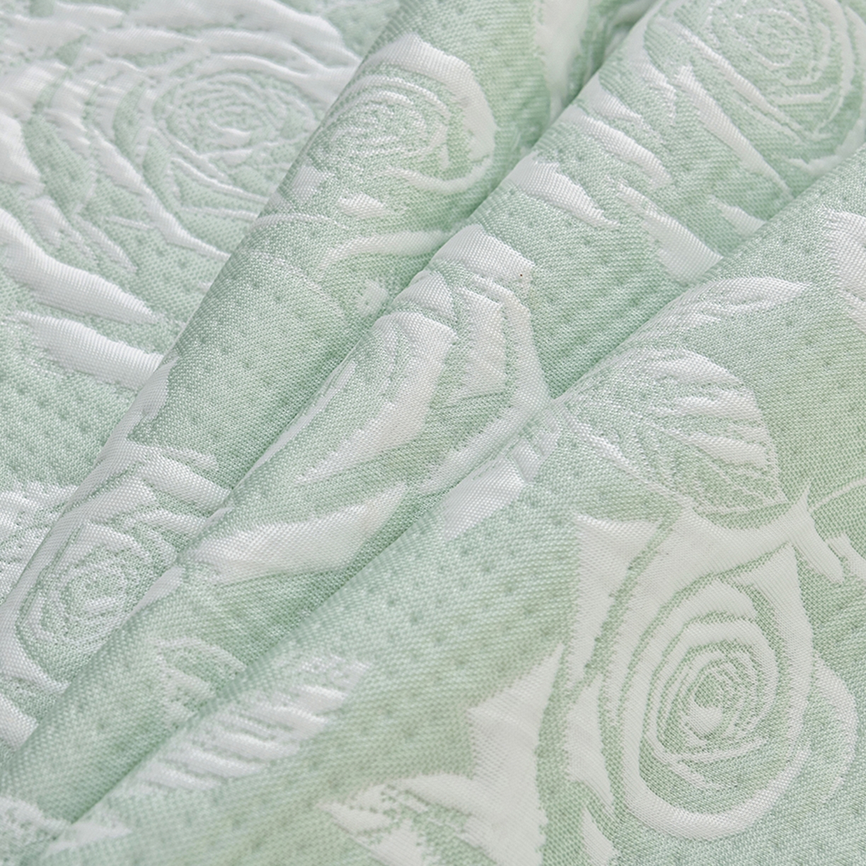 91家纺网 家纺一手货源 找家纺 绘萱家居 2026春夏新款530克PE100%提花冰凉豆豆床裙款凉席席子空调软席 玫瑰花香-绿