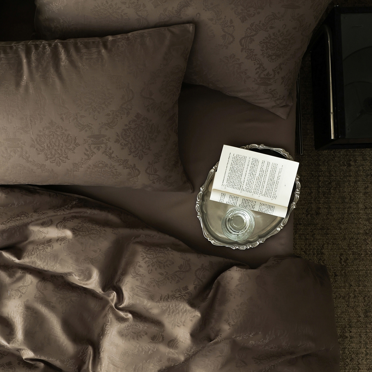 91家纺网 家纺一手货源 找家纺 （总）ONE TWO ONE 121 2026新款50支长绒棉提花四件套系列-微风知韵-轻咖