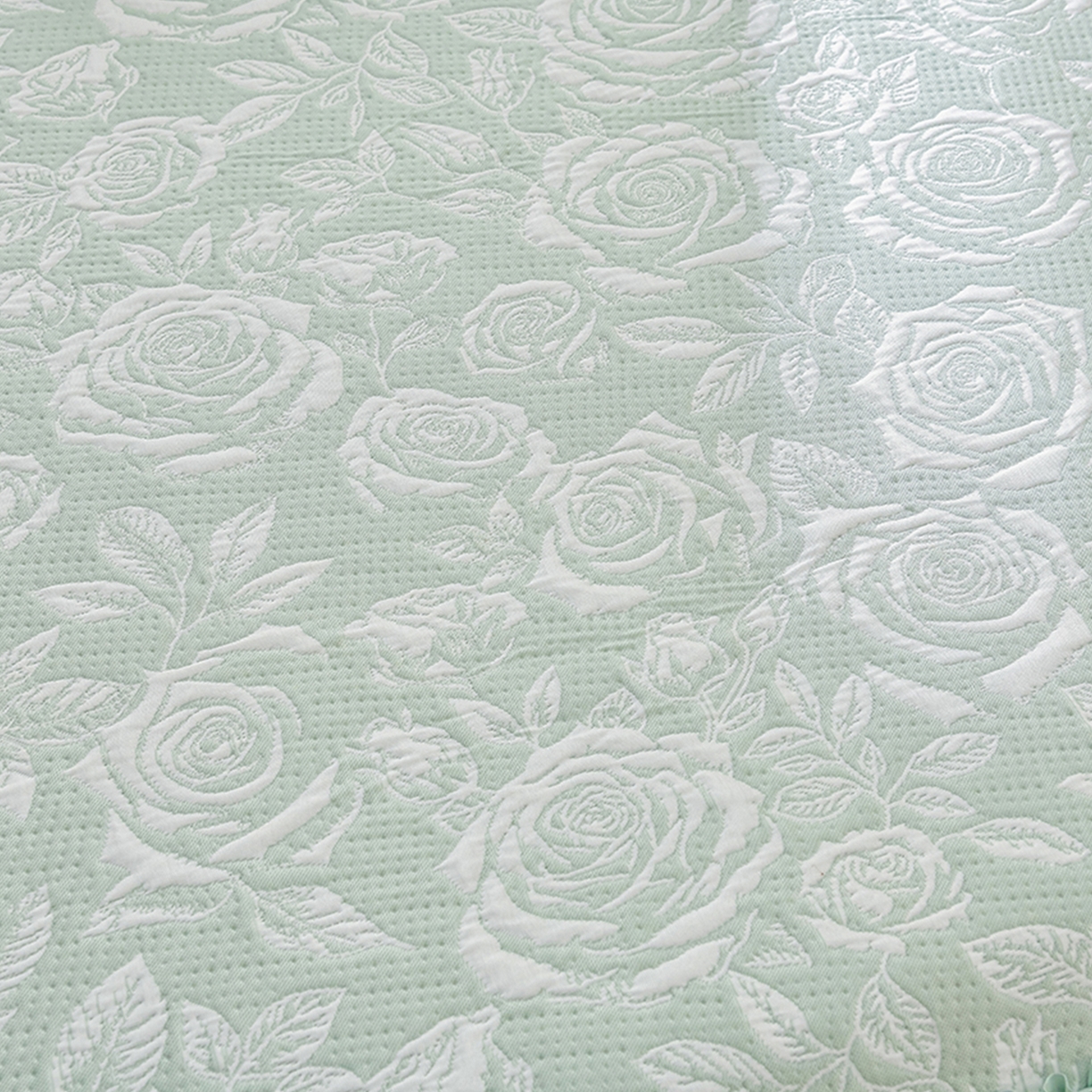 91家纺网 家纺一手货源 找家纺 绘萱家居 2026春夏新款530克PE100%提花冰凉豆豆床裙款凉席席子空调软席 玫瑰花香-绿