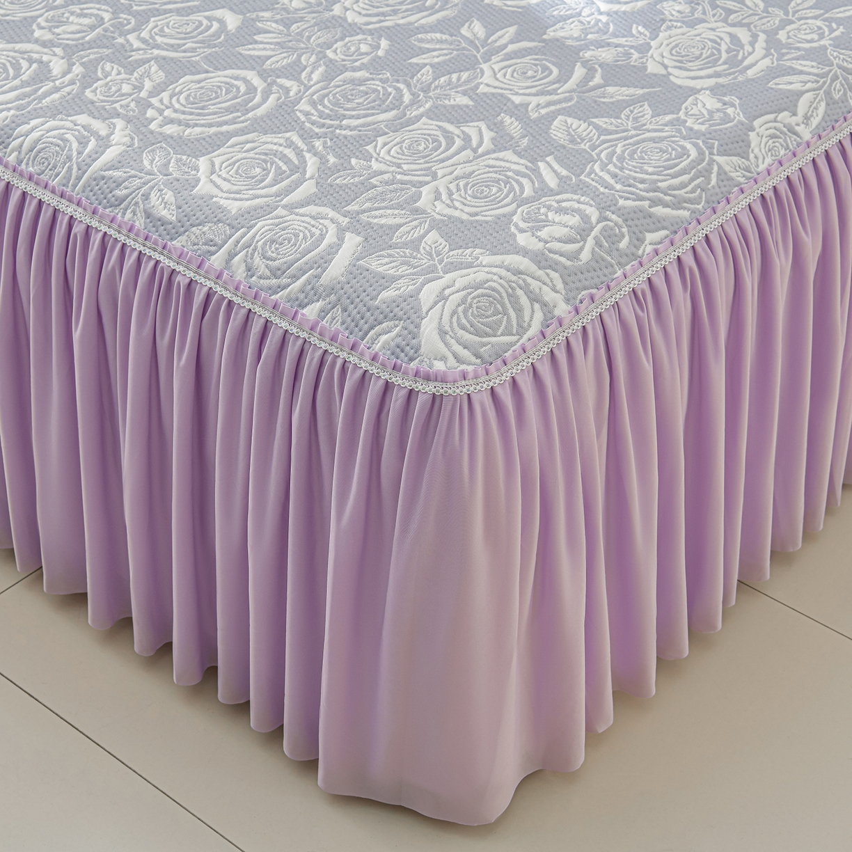 91家纺网 家纺一手货源 找家纺 绘萱家居 2026春夏新款530克PE100%提花冰凉豆豆床裙款凉席席子空调软席 玫瑰花香-紫