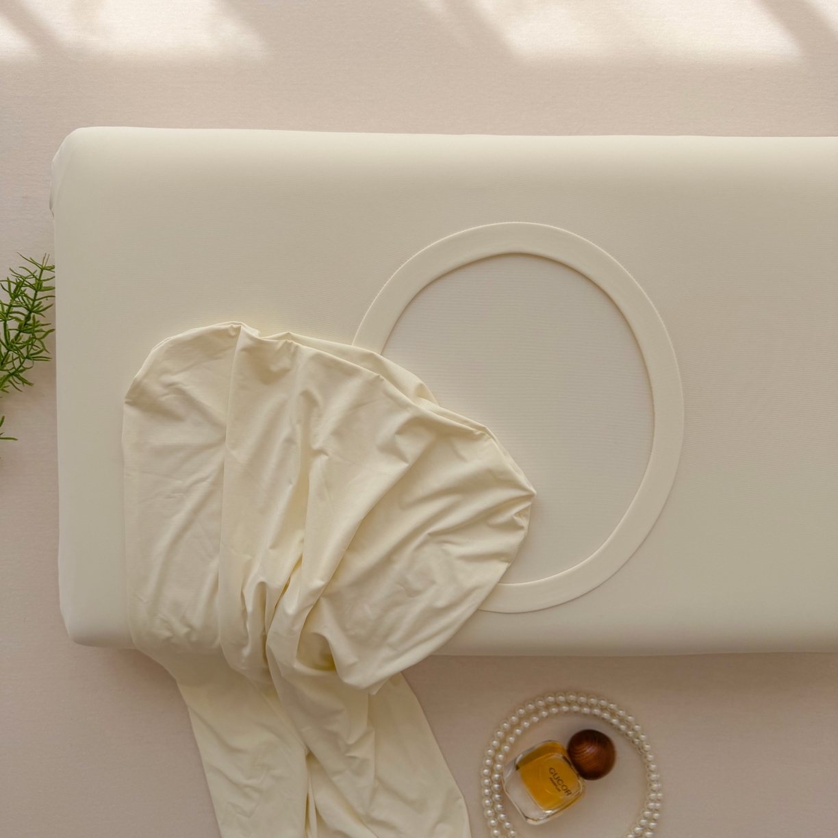 91家纺网 家纺一手货源 找家纺 百寐 2026新款夏季凉感冰皮星球深睡pro枕芯42*70保护套锦氨枕套纯色奶油色 冰皮枕套-浅鹅黄