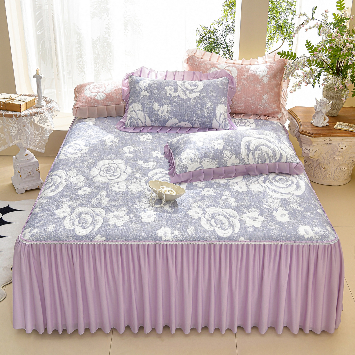 91家纺网 家纺一手货源 找家纺 绘萱家居 2026春夏新款530克PE100%提花冰凉豆豆床裙款凉席席子空调软席 云裳玫瑰-紫