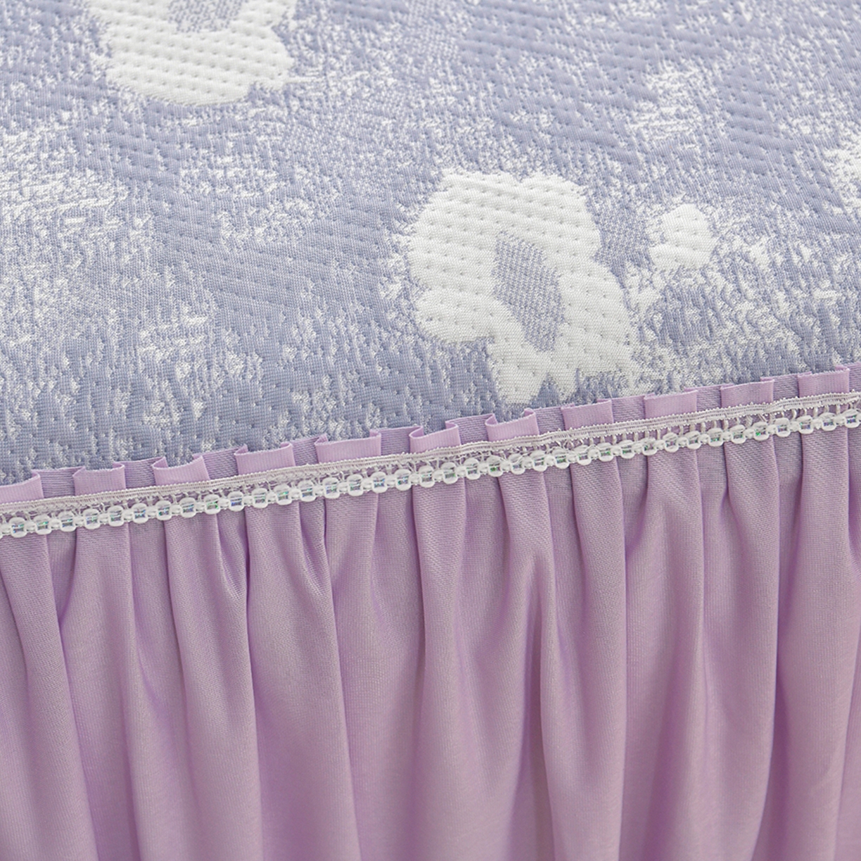 91家纺网 家纺一手货源 找家纺 绘萱家居 2026春夏新款530克PE100%提花冰凉豆豆床裙款凉席席子空调软席 云裳玫瑰-紫