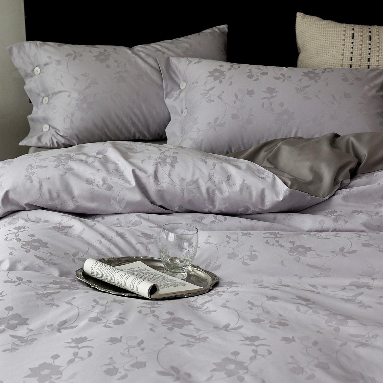 91家纺网 家纺一手货源 找家纺 ONE TWO ONE 121 【控价商品】【提供买家秀】2026新款100s长绒棉提花款四件套全棉床上用品结婚四件套 漫步春露