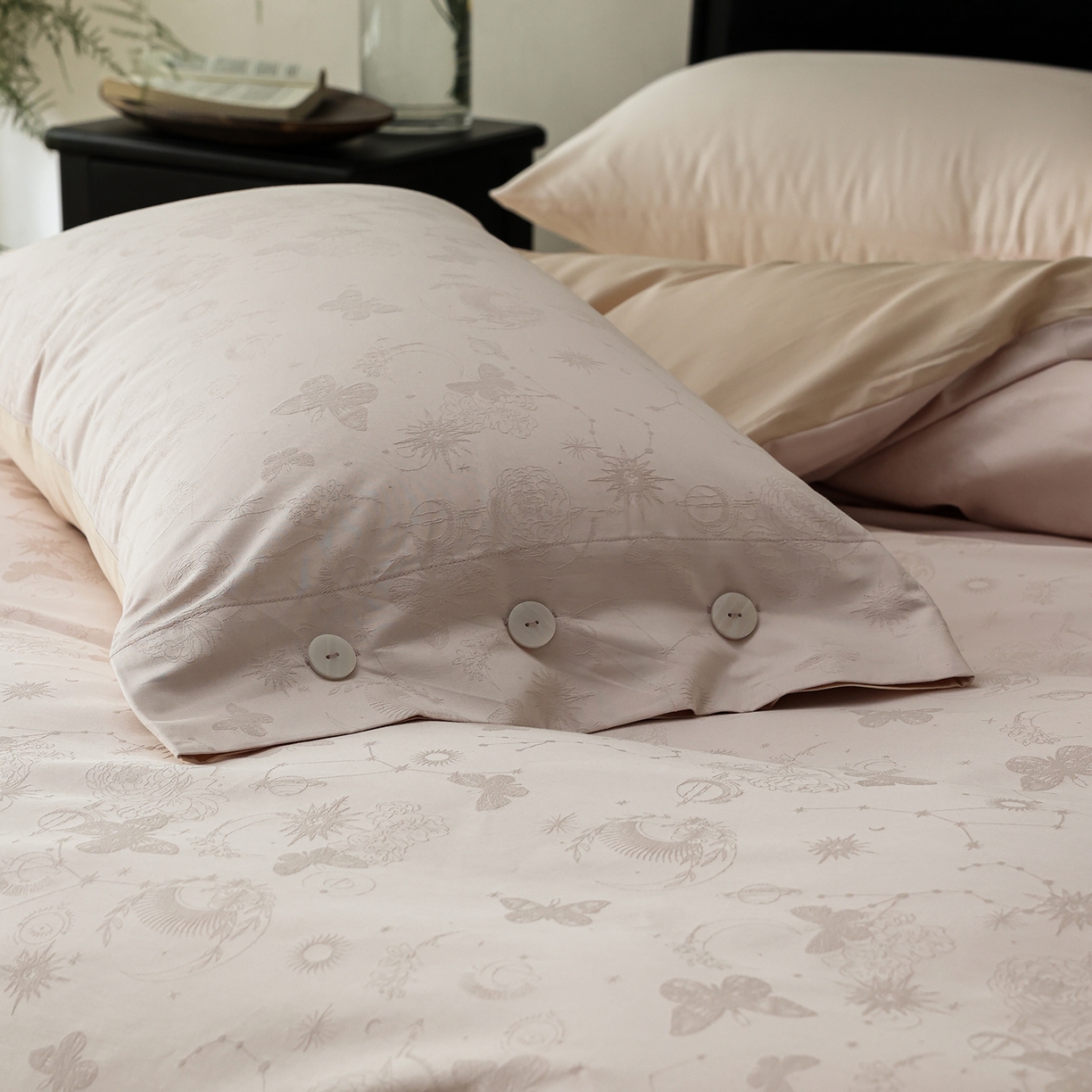 91家纺网 家纺一手货源 找家纺 ONE TWO ONE 121 【控价商品】【提供买家秀】2026新款100s长绒棉提花款四件套全棉床上用品结婚四件套 蝴蝶千颂