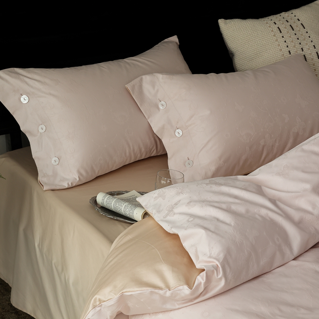 91家纺网 家纺一手货源 找家纺 ONE TWO ONE 121 【控价商品】【提供买家秀】2026新款100s长绒棉提花款四件套全棉床上用品结婚四件套 蝴蝶千颂