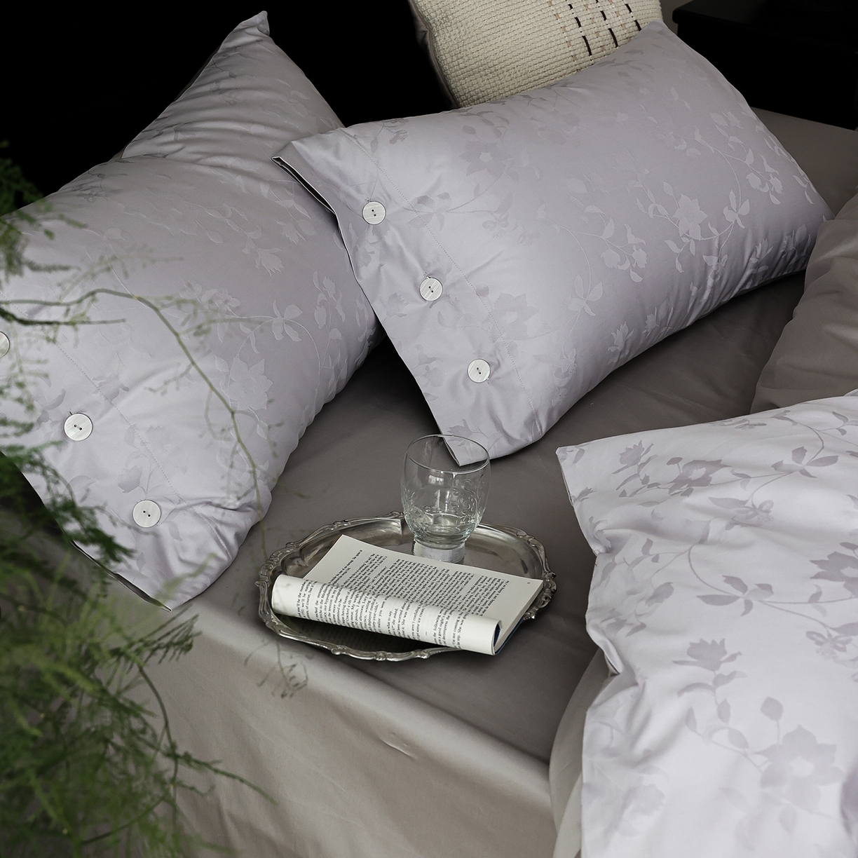 91家纺网 家纺一手货源 找家纺 ONE TWO ONE 121 【控价商品】【提供买家秀】2026新款100s长绒棉提花款四件套全棉床上用品结婚四件套 漫步春露