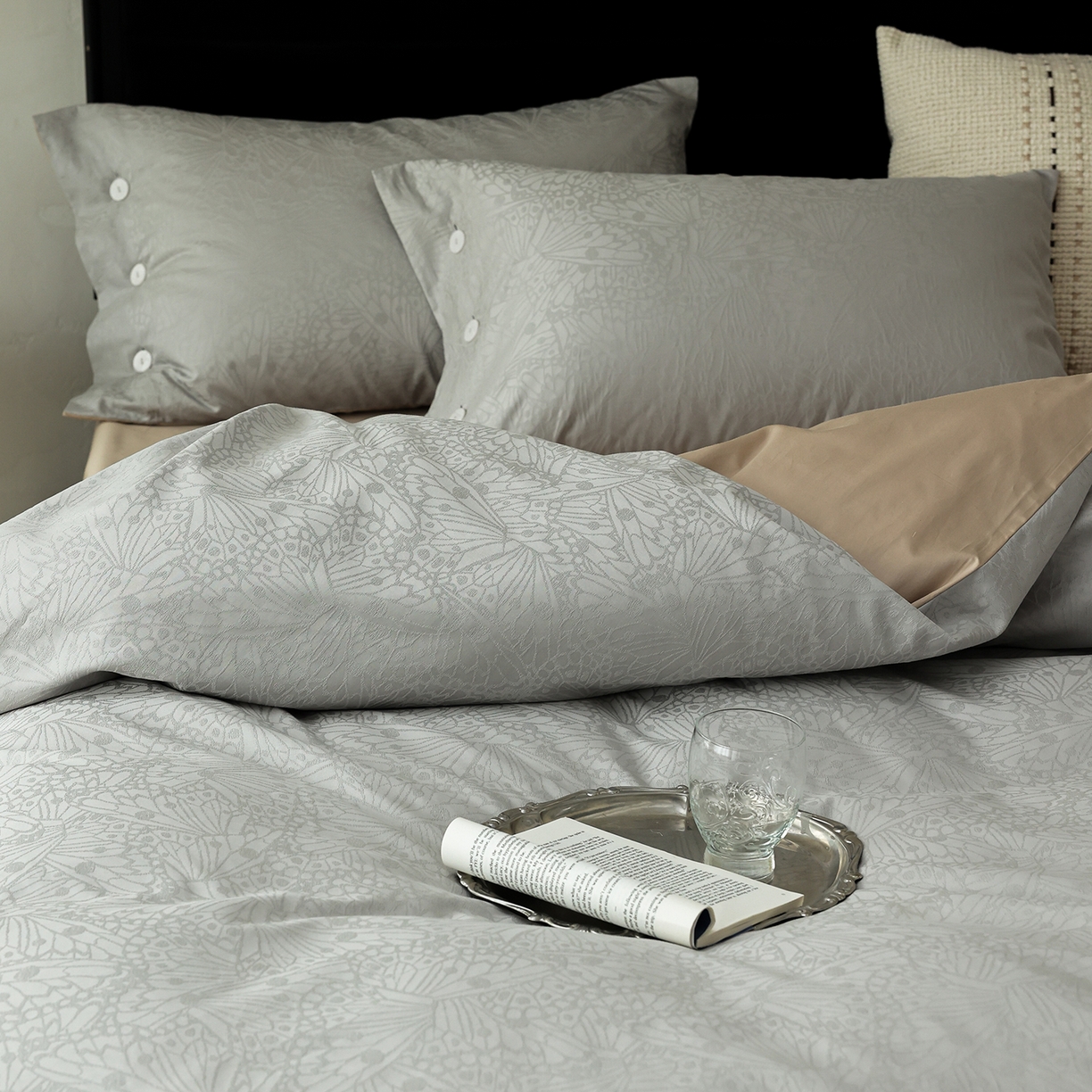 91家纺网 家纺一手货源 找家纺 ONE TWO ONE 121 【控价商品】【提供买家秀】2026新款100s长绒棉提花款四件套全棉床上用品结婚四件套 风之羽翼