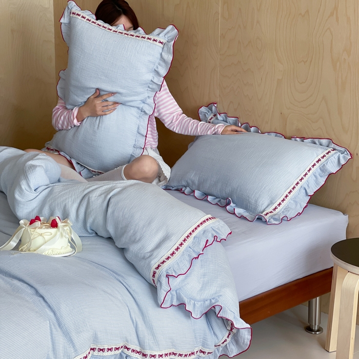 91家纺网 家纺一手货源 找家纺 玛奇朵 2026新款韩式少女花边刺绣A类双层皱纱四件套 蓝风信屿