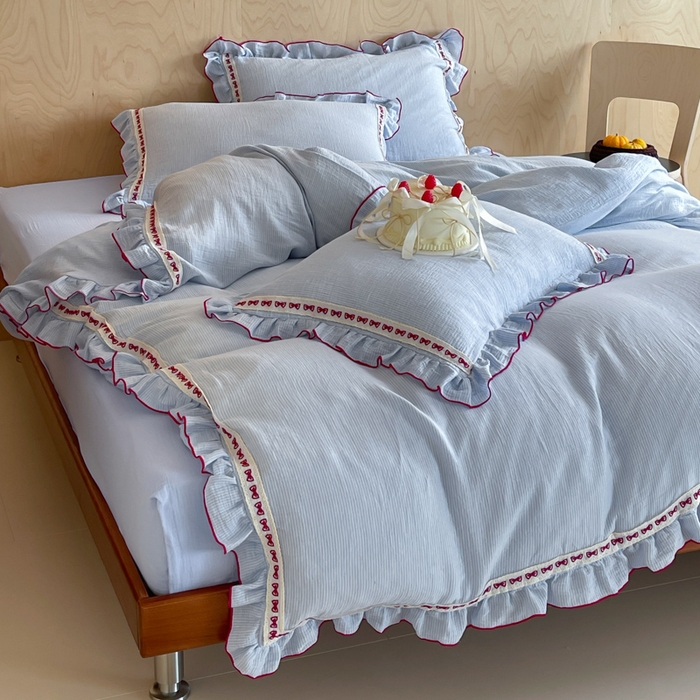 91家纺网 家纺一手货源 找家纺 玛奇朵 2026新款韩式少女花边刺绣A类双层皱纱四件套 蓝风信屿