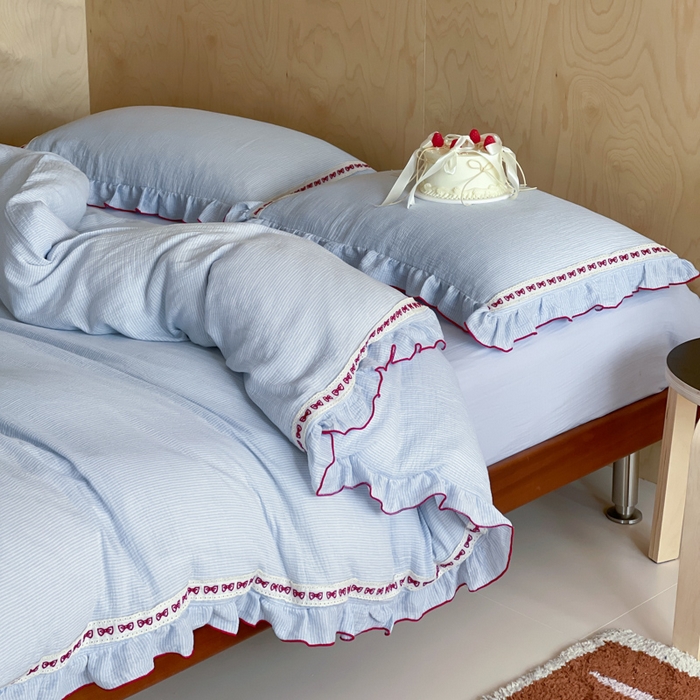 91家纺网 家纺一手货源 找家纺 玛奇朵 2026新款韩式少女花边刺绣A类双层皱纱四件套 蓝风信屿