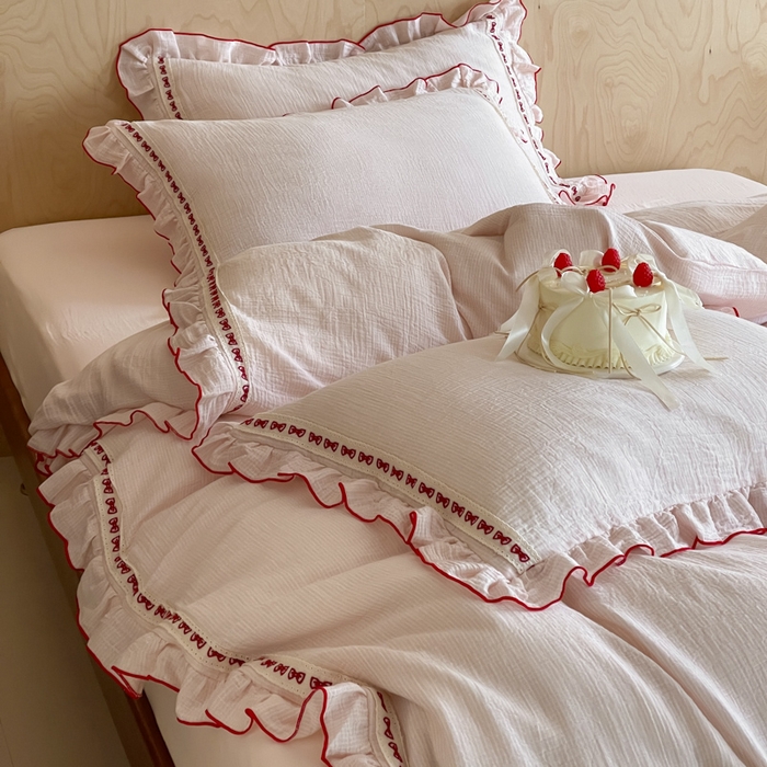 91家纺网 家纺一手货源 找家纺 玛奇朵 2026新款韩式少女花边刺绣A类双层皱纱四件套 樱花手札