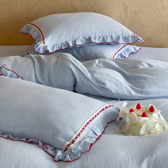 91家纺网 家纺一手货源 找家纺 玛奇朵 2026新款韩式少女花边刺绣A类双层皱纱四件套 蓝风信屿