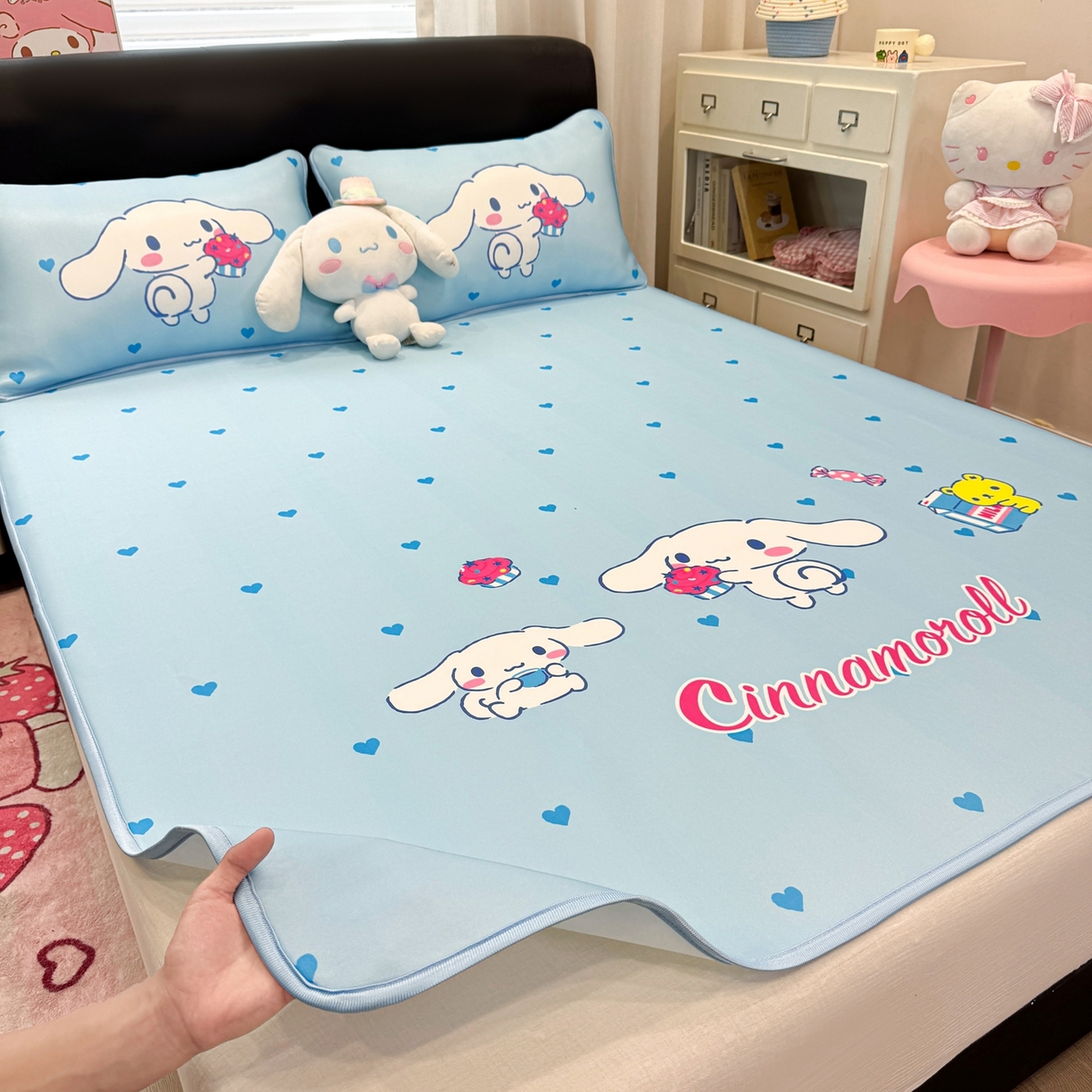 91家纺网 家纺一手货源 找家纺 博雅 2026三丽鸥大阪A类小冰皮数码印花凉席 小冰皮凉席-蛋糕玉桂狗