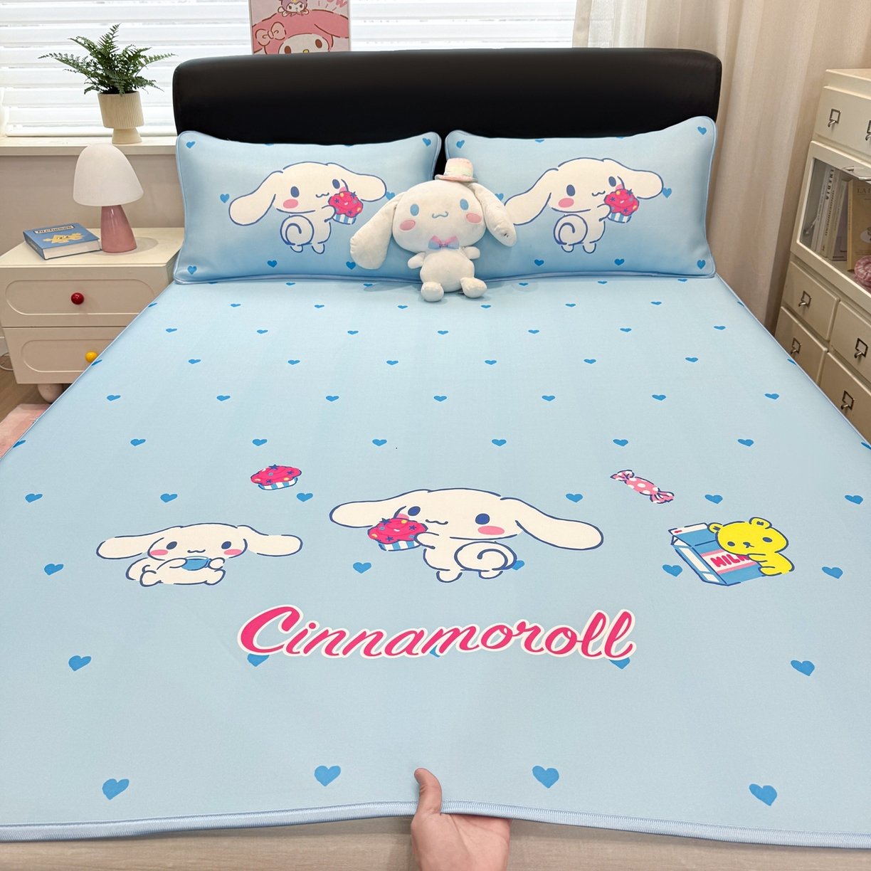 91家纺网 家纺一手货源 找家纺 博雅 2026三丽鸥大阪A类小冰皮数码印花凉席 小冰皮凉席-蛋糕玉桂狗