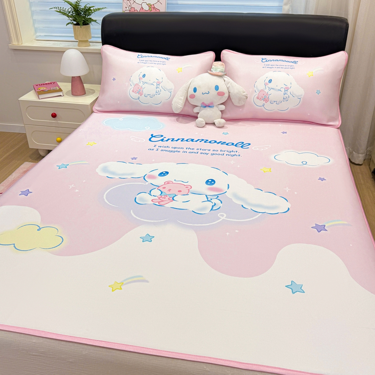 91家纺网 家纺一手货源 找家纺 博雅 2026三丽鸥大阪A类小冰皮数码印花凉席 小冰皮凉席-粉色星星玉桂狗