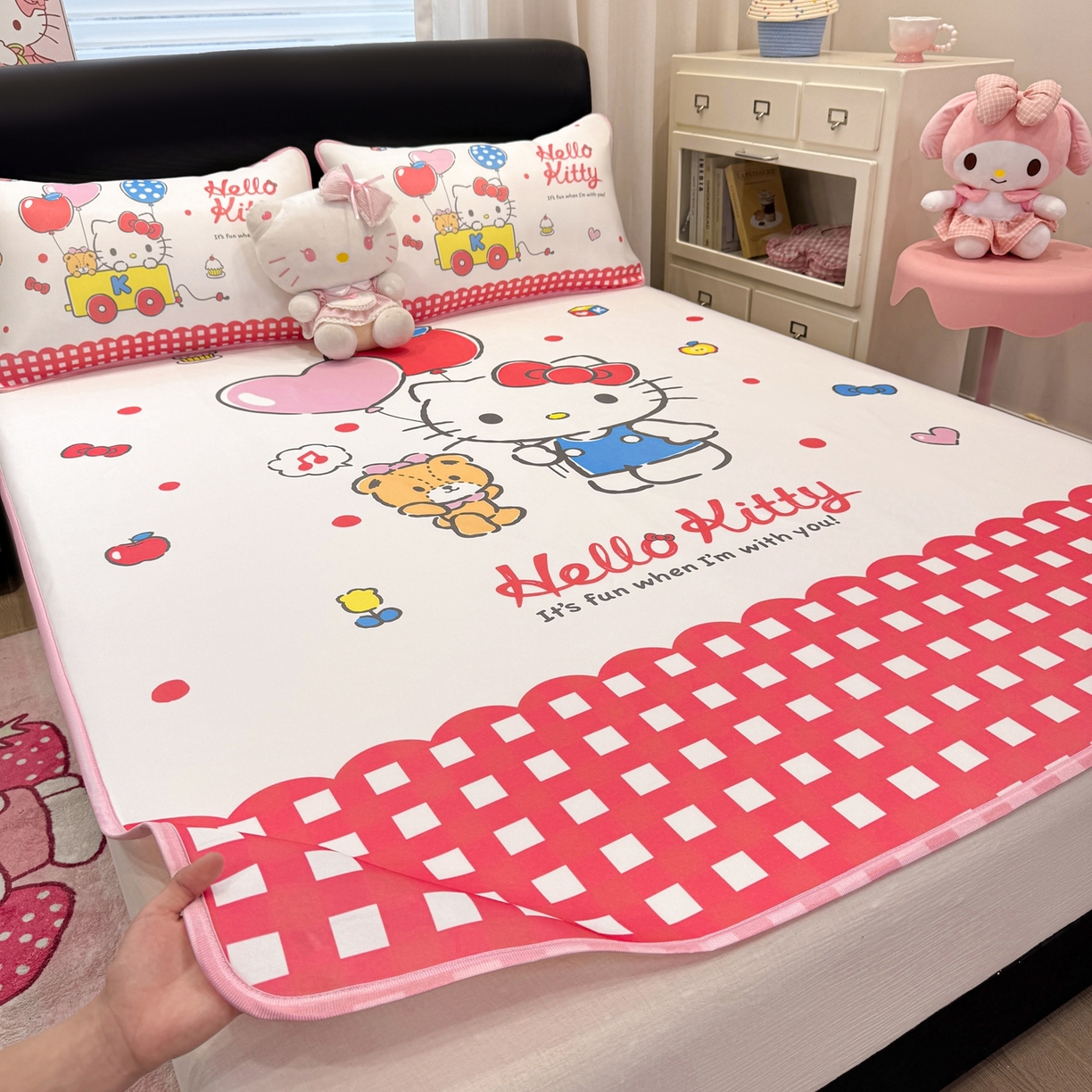 91家纺网 家纺一手货源 找家纺 博雅 2026三丽鸥大阪A类小冰皮数码印花凉席 小冰皮凉席-乐园KT