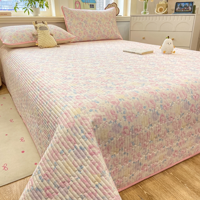 91家纺网 家纺一手货源 找家纺 喜居 2026新款A类双面泡芙双层纱夹棉床盖 双层纱夹棉床盖-粉色花漾