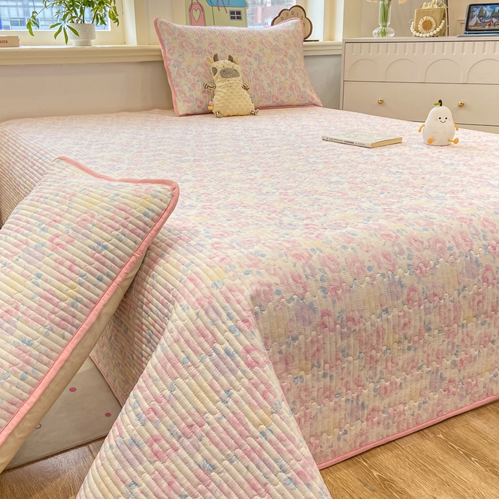 91家纺网 家纺一手货源 找家纺 喜居 2026新款A类双面泡芙双层纱夹棉床盖 双层纱夹棉床盖-粉色花漾