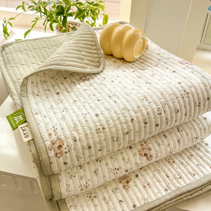 91家纺网 家纺一手货源 找家纺 喜居 2026新款A类双面泡芙双层纱夹棉床盖 双层纱夹棉床盖-花丛小马