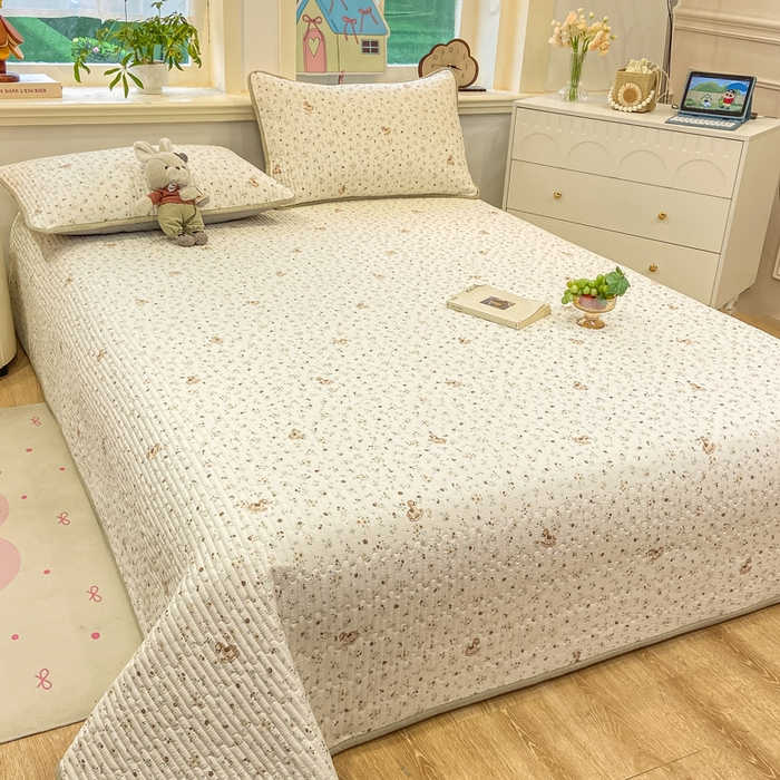 91家纺网 家纺一手货源 找家纺 喜居 2026新款A类双面泡芙双层纱夹棉床盖 双层纱夹棉床盖-花丛小马