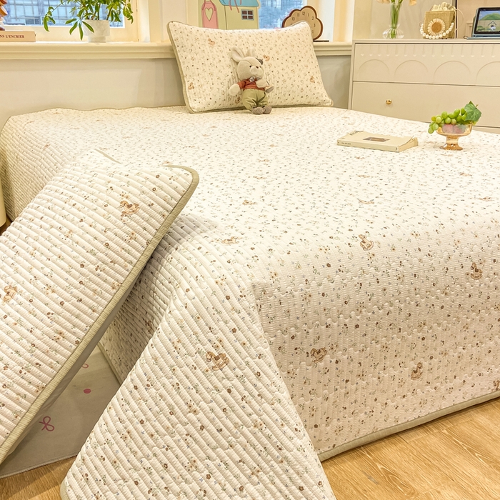 91家纺网 家纺一手货源 找家纺 喜居 2026新款A类双面泡芙双层纱夹棉床盖 双层纱夹棉床盖-花丛小马